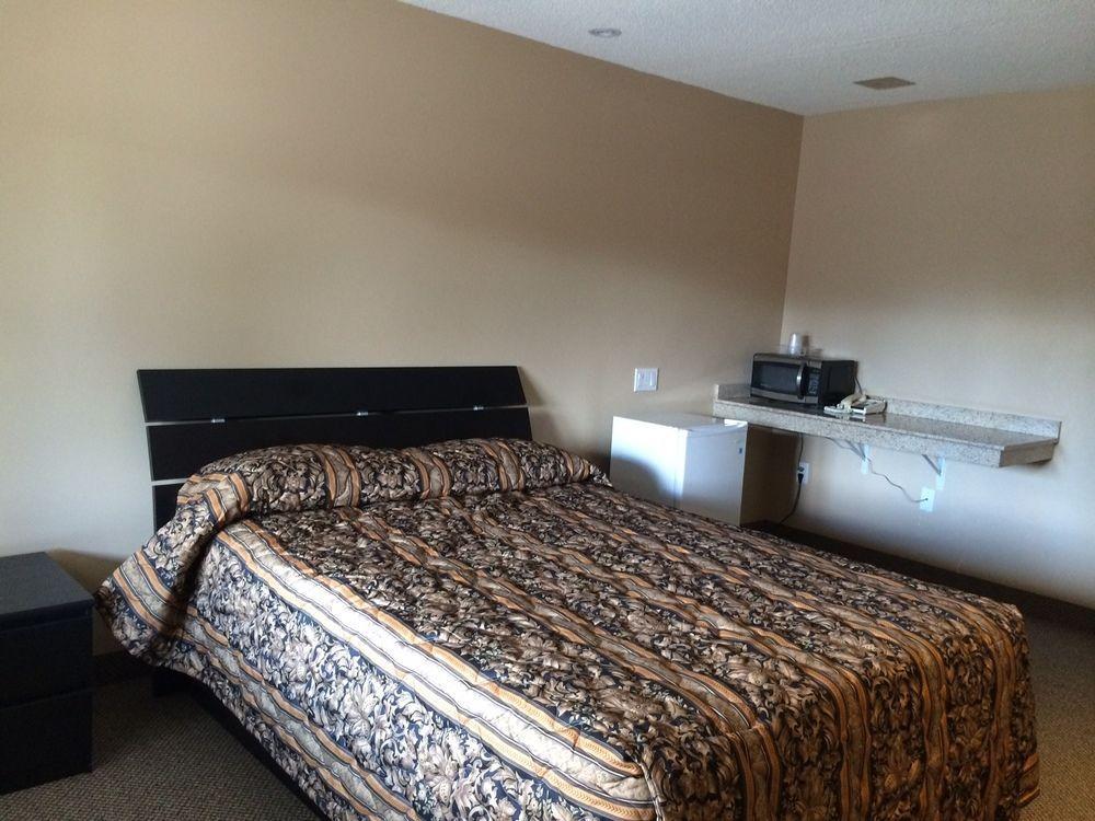 Barrie Motel ภายนอก รูปภาพ