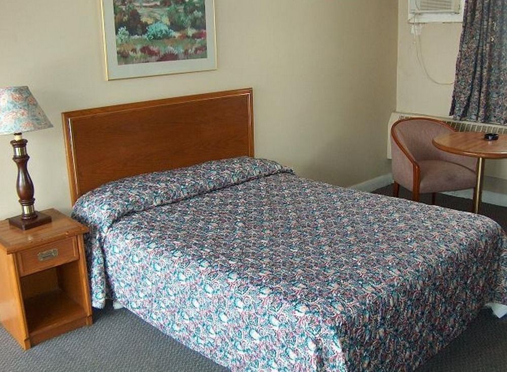Barrie Motel ภายนอก รูปภาพ